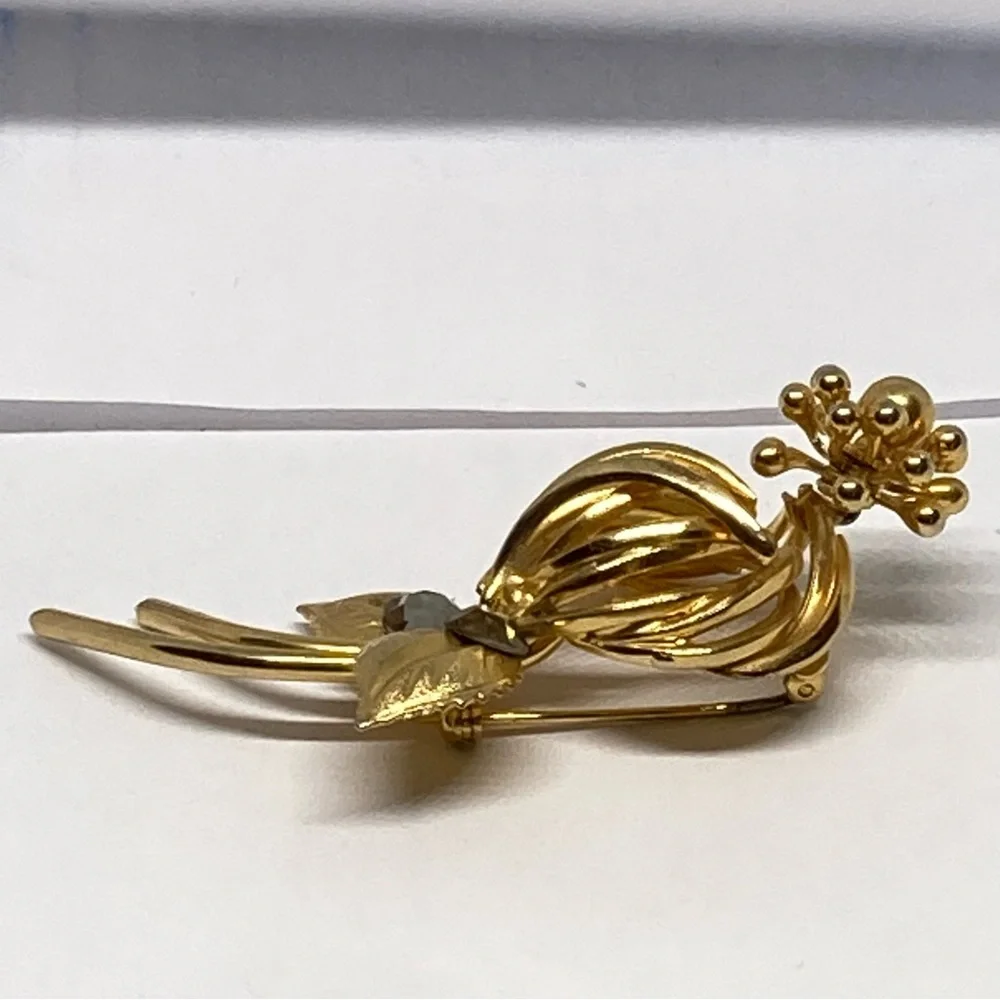 Vintage Warner New York Gold Tone Flower Brooch with Rhinestones